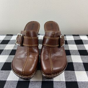 Born Concepts Brown Leather Clogs with 4" Heel Womens Shoes Size 9